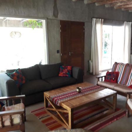 Casa Los Cerezos En Chacras De Coria Exterior foto