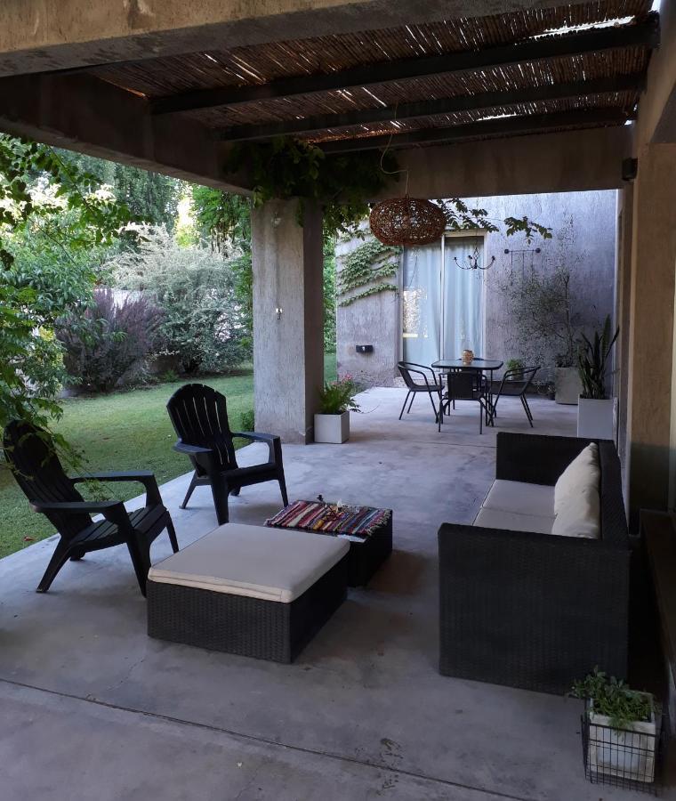 Casa Los Cerezos En Chacras De Coria Exterior foto