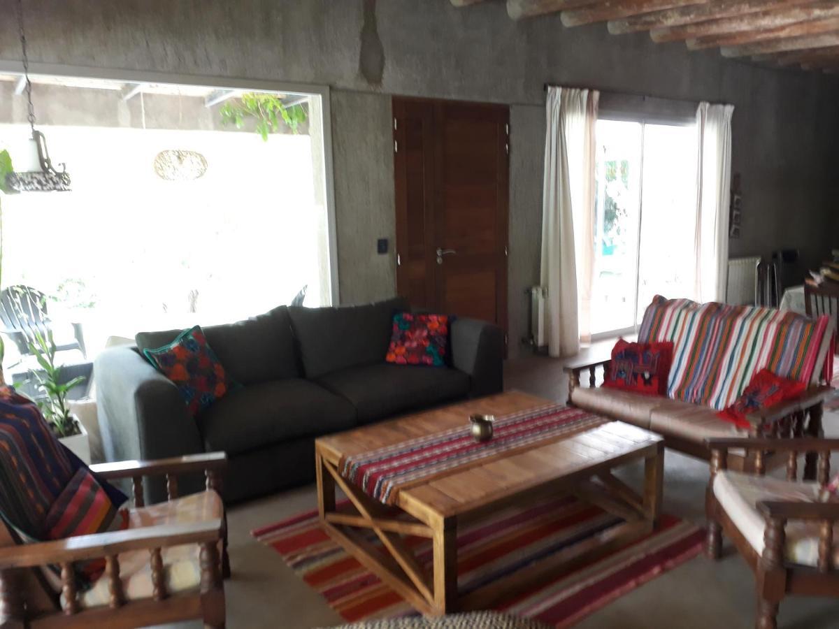 Casa Los Cerezos En Chacras De Coria Exterior foto